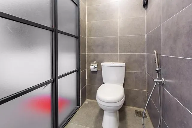 Guesthouse Empire Damansara Petaling Jaya 0*,